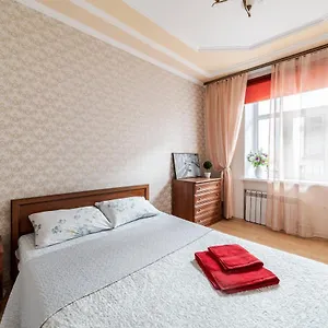 https://central-apartments-rynok.hotelslviv.net